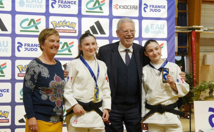 A domicile, les jumelles décrochent leur 3e titre de Championnes de France Kata !